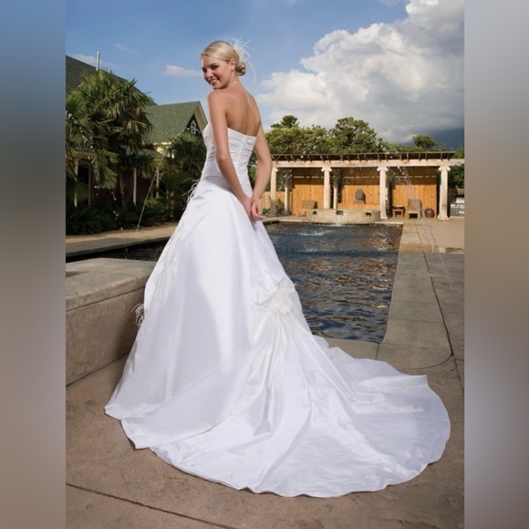 Kathy Ireland 2Be Raw Ivory Silk Ballgown Wedding Gown - Picture 2 of 14